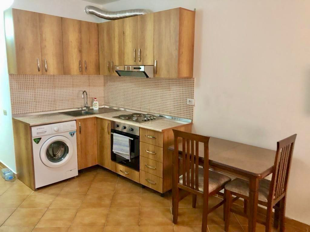Jepet me Qira Garsoniere – Afër Liqenit Artificial!!!