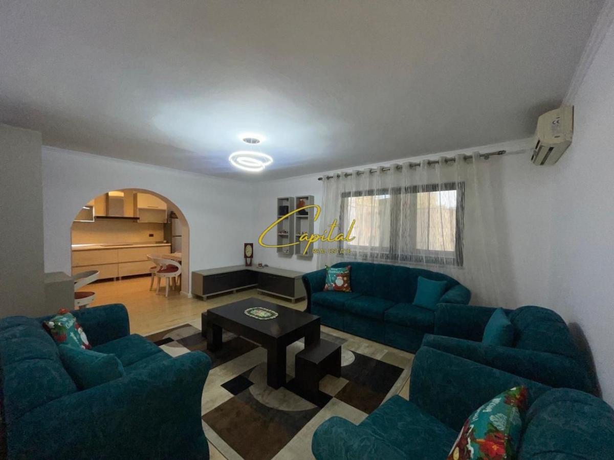 Shitet apartament 2+1 shkolla e baletit 198.000 euro