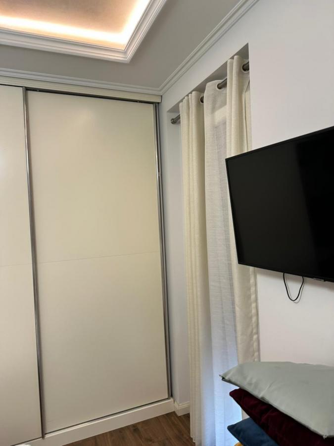 Jepet me Qira Apartament 1+1 në Fresk !!!