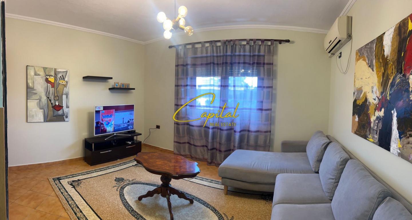 Apartament me qira 2+1 21 dhjetori 600 euro