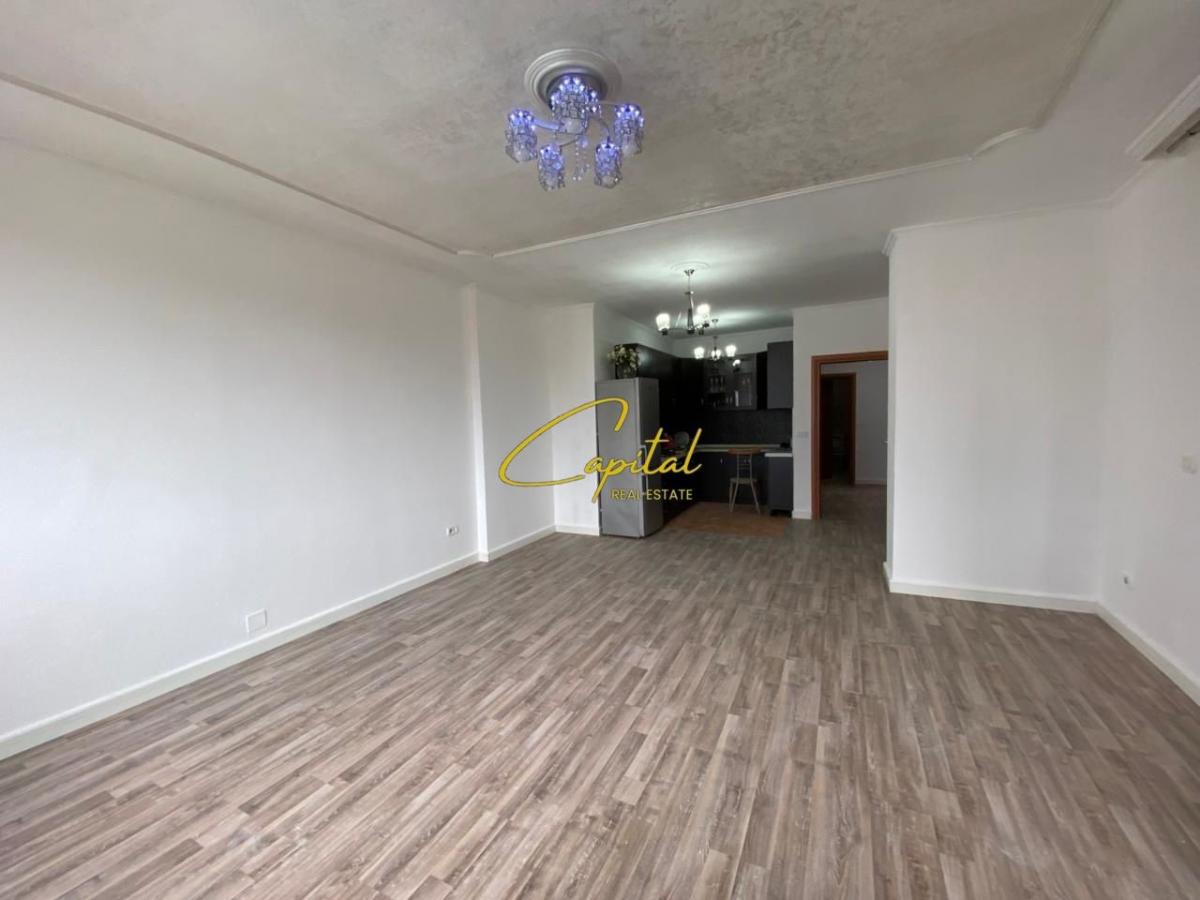 Zyre me qira 143 m2 bulevardi zhan d'ark 1.500 euro