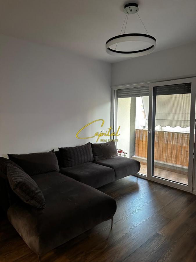 Apartament me qira 1+1 komuna  e parisit 70.000 leke