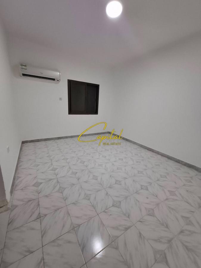 Dyqan me qira 45 m2 21 dhjetori 330.000 leke