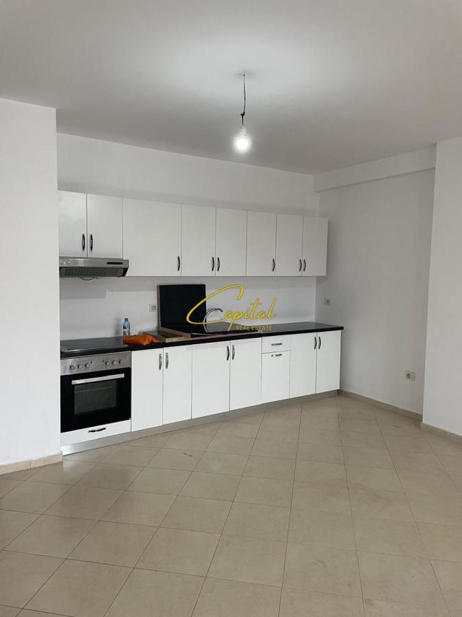 Apartament me qira 3+1 5 maji 50.000 leke