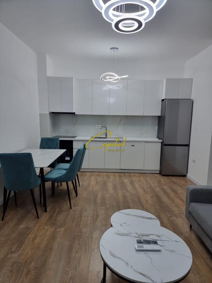 Apartament me qira 1+1 komuna e parisit 850 euro