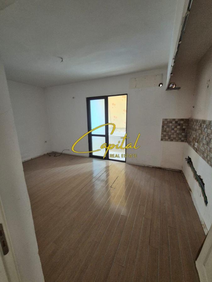 Shitet apartament 2+1 myslym shyri 168.000 euro