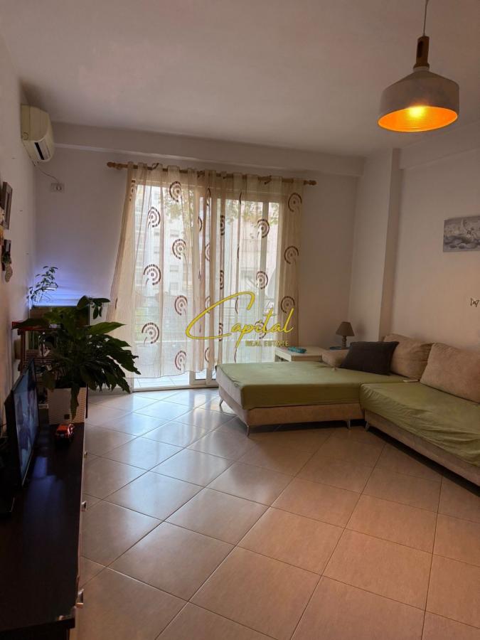 Shitet apartament 2+1 astir 155.000 euro