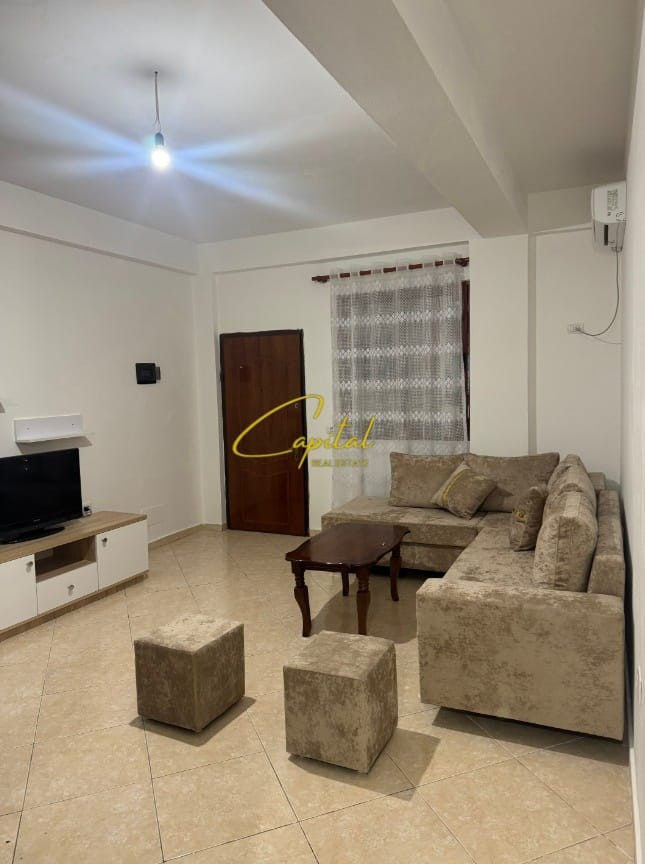 Apartament me qira 1+1 xhamlliku 40.000 leke