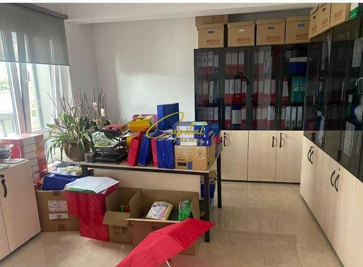 Ambient biznesi me qira 106 m2 qender 140.000 leke