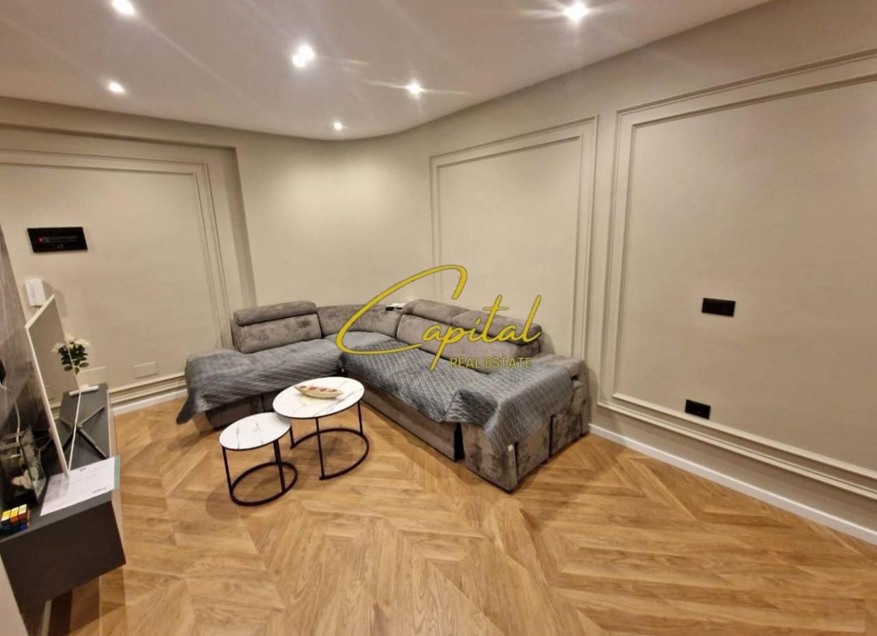 Shitet apartament 1+1 kodra e diellit 210.000 euro