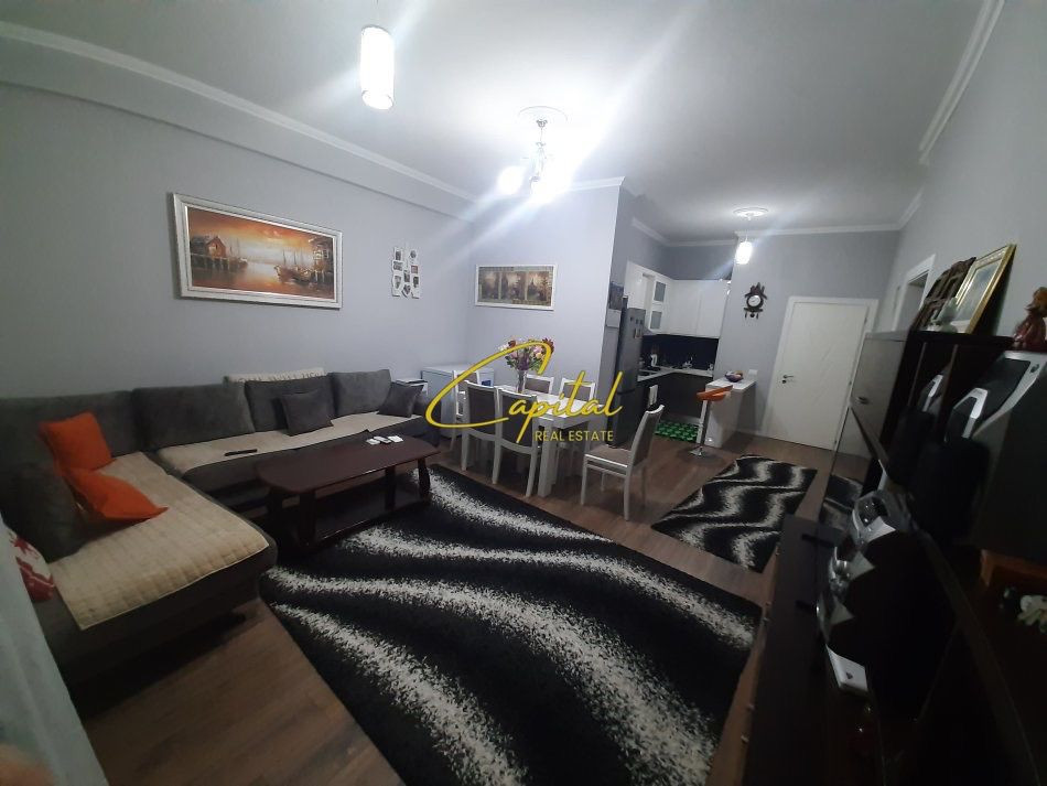 Shitet apartament 2+1 fresku 146.000 euro