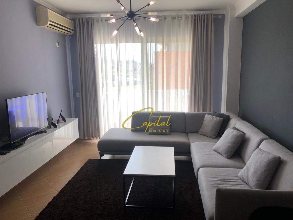 Shitet apartament 2+1+2 astir 150.000 euro