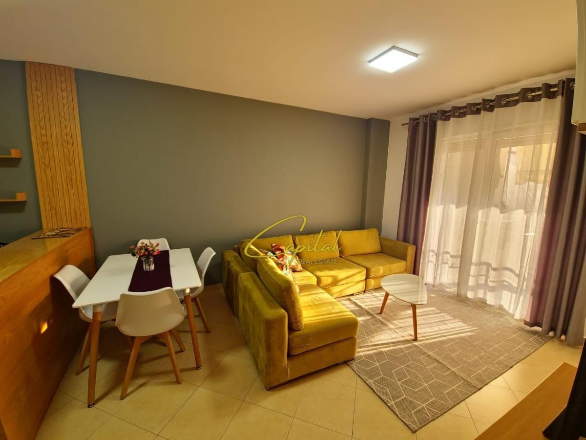 Apartament me qira 2+1 5 maji 75.000 leke