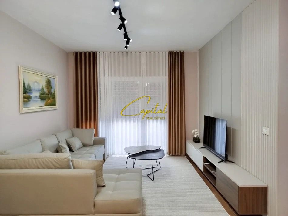 Apartament me qira 1+1 pazari i ri 70.000 leke
