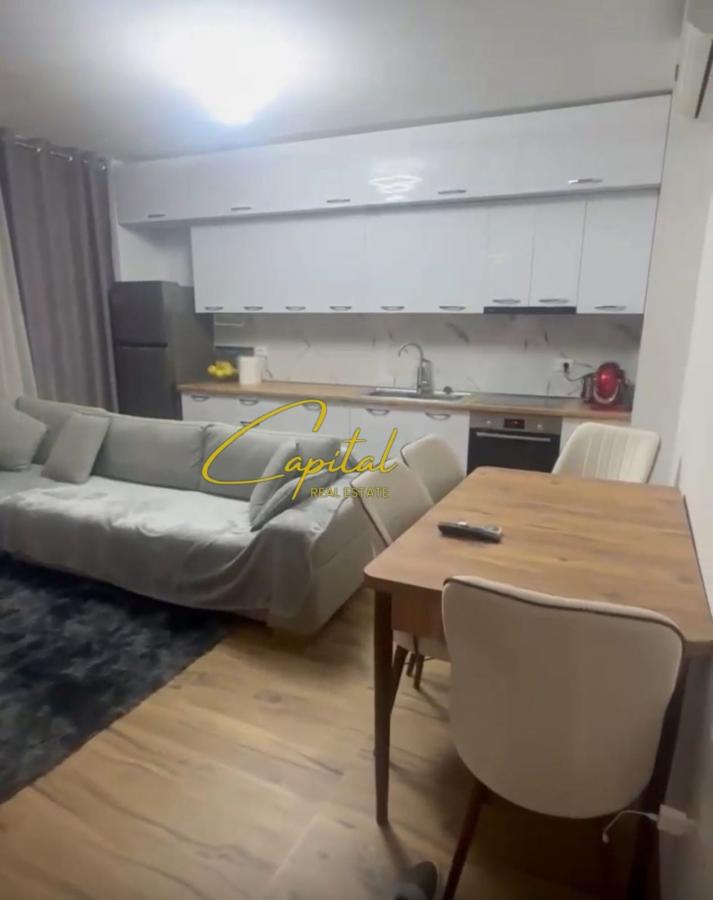 Apartament me qira 1+1 5 maji 50.000 leke