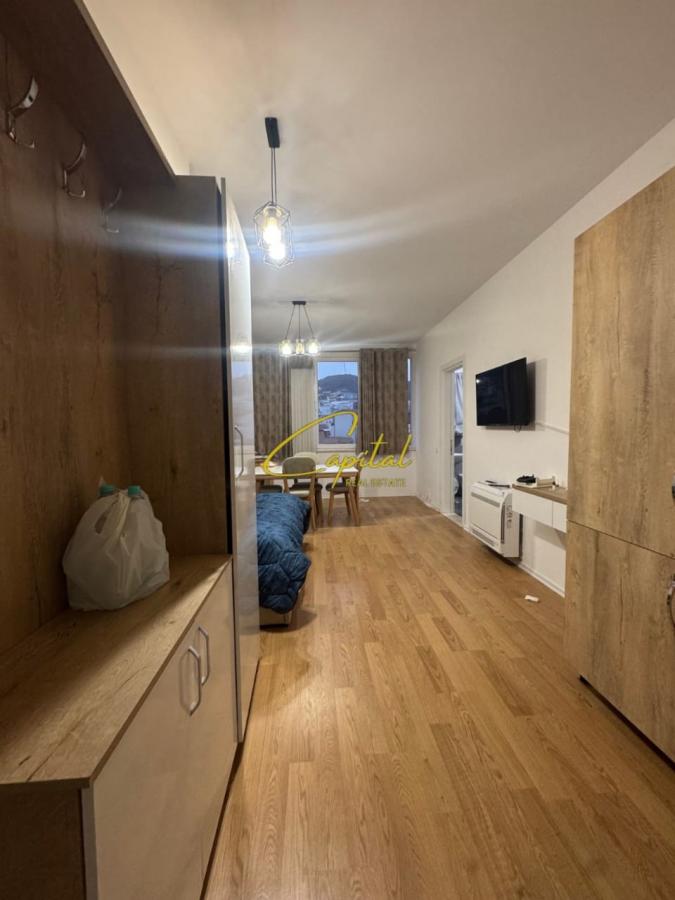 Shitet apartament 2+1+2 kodra e diellit 195.000 euro