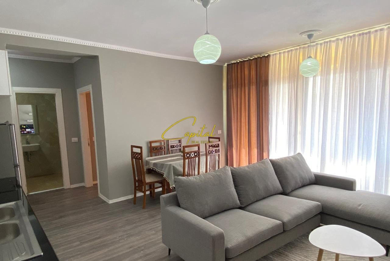 Apartament me qira 1+1 bulevardi i ri 45.000 leke