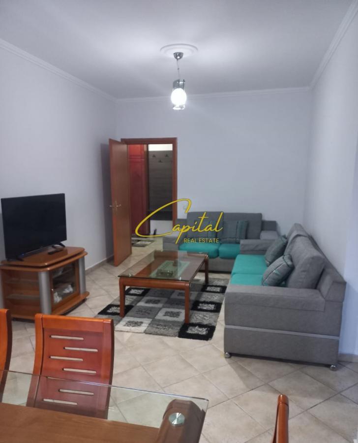 Apartament me qira 1+1 rruga irfan tomini 50.000 leke