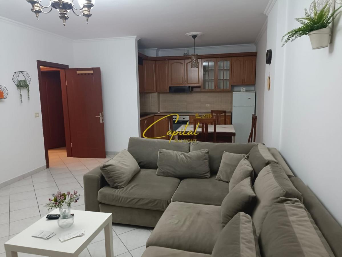 Apartament me qira 1+1 ish sheshi shqiponja 45.000 leke