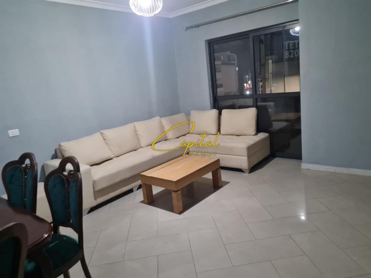 Apartament me qira 2+1 astir 500 euro