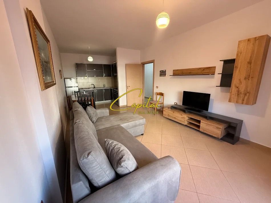Apartament me qira 1+1 yzberisht 420 euro