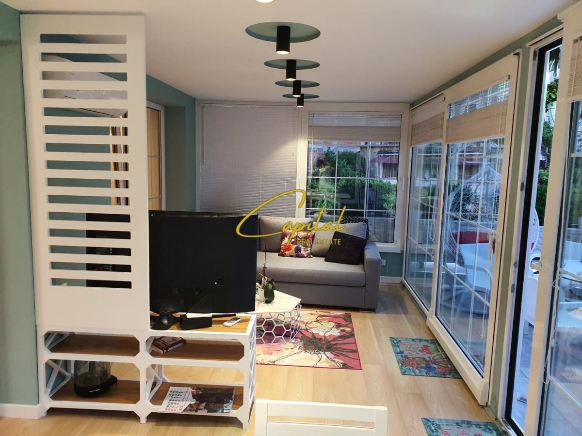 Apartament me qira 2+1 rruga e kosovareve 180.000 leke