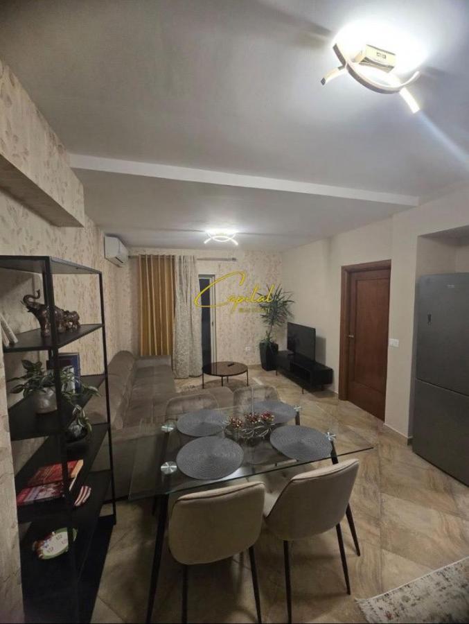 Apartament me qira 1+1 rruga e barrikadave 65.000 leke