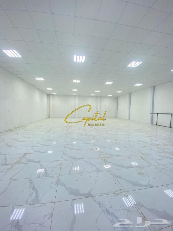 Dyqan me qira 125 m2 qender 300.000 leke