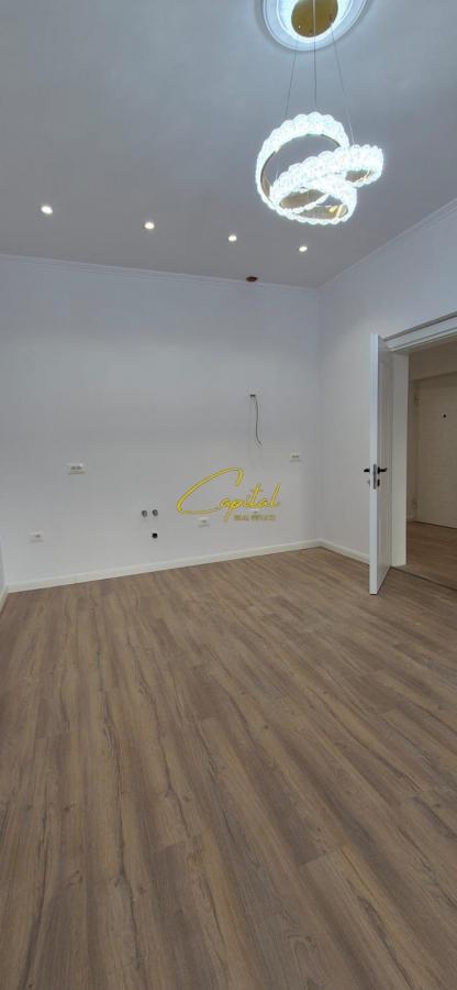 Shitet apartament 2+1 rruga bardhyl 148.000 euro