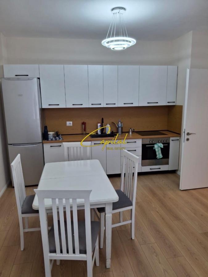 Apartament me qira 2+1 ish fusha aviacionit 65.000 leke