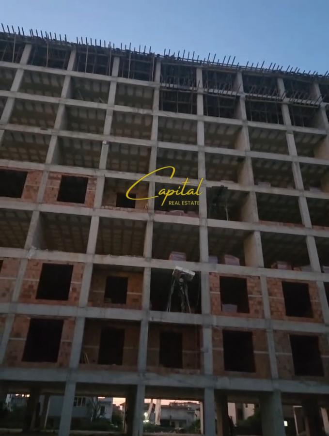 Shitet apartament 1+1 kamez 80.000 euro