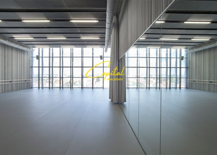 Ambient biznesi me qira 289 m2 zogu i zi 4.600 euro