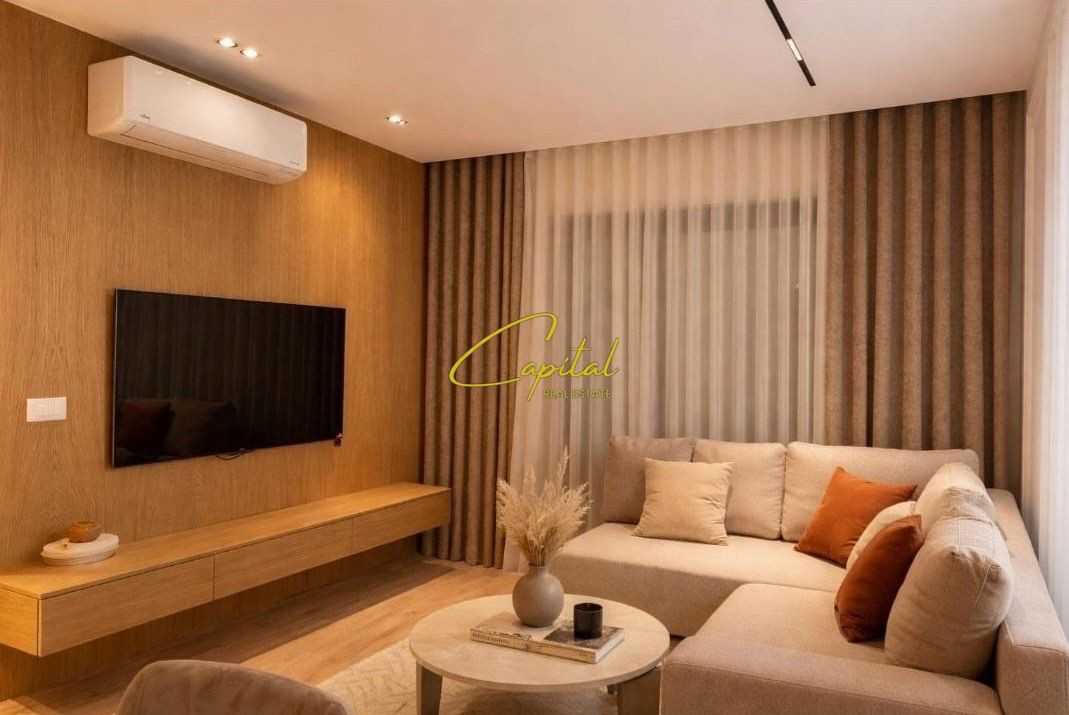 Apartament me qira 1+1 komuna e parisit 950 euro