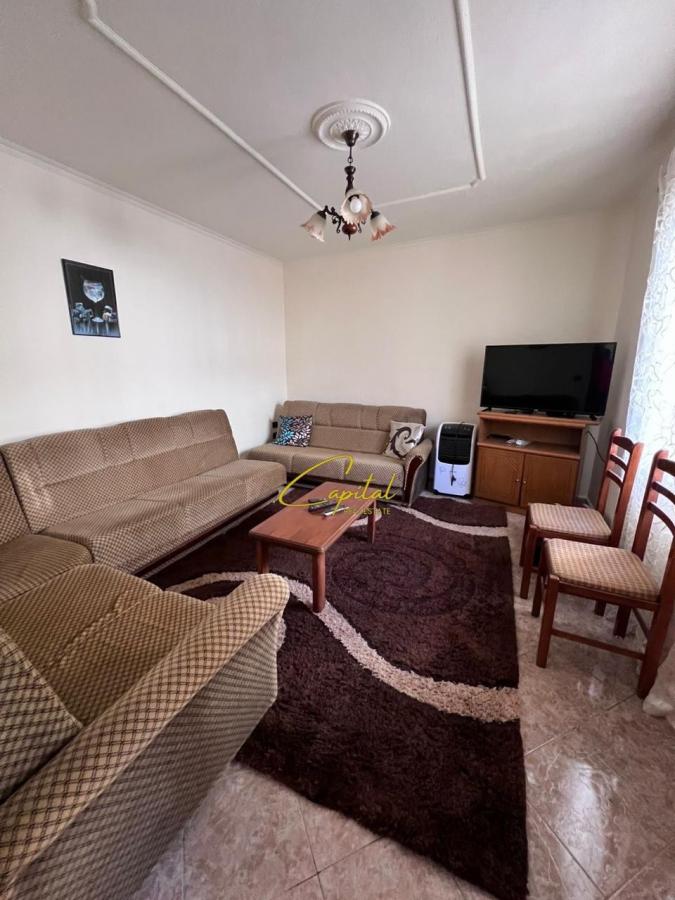 Apartament me qira 1+1 rruga jordan misja 400 euro