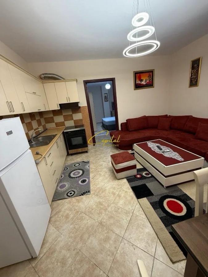 Apartament me qira 2+1 astir 450 euro