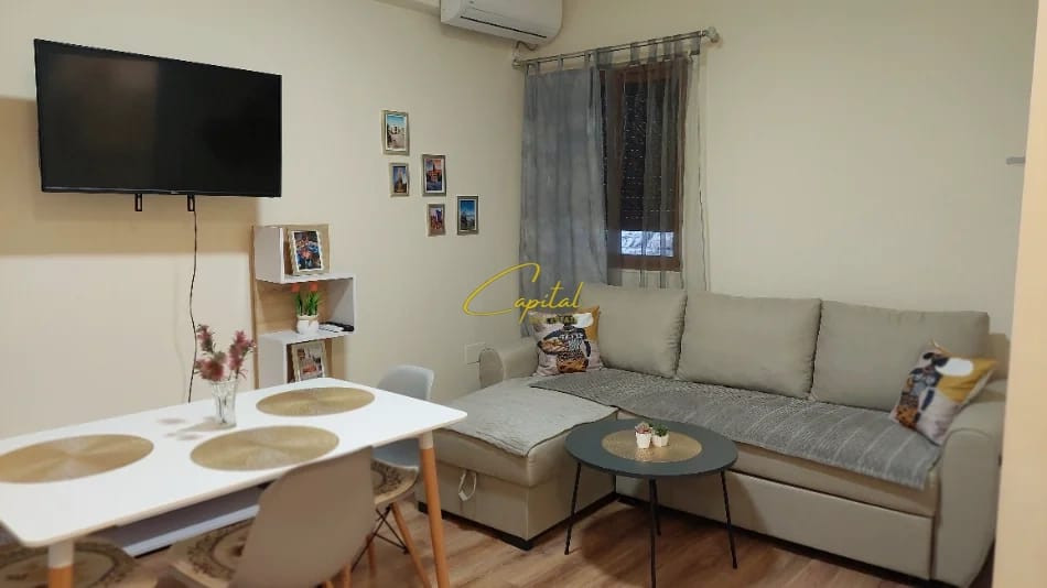 Apartament me qira 1+1 myslym shyri 600 euro
