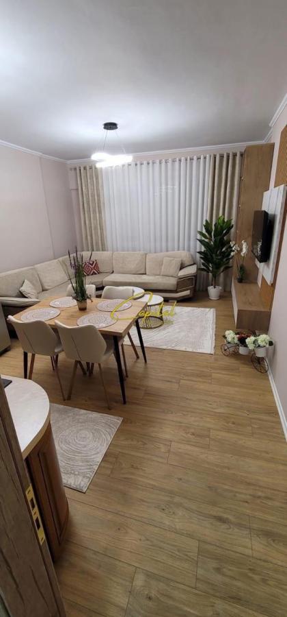 Apartament me qira 2+1 komuna e parisit 80.000 leke