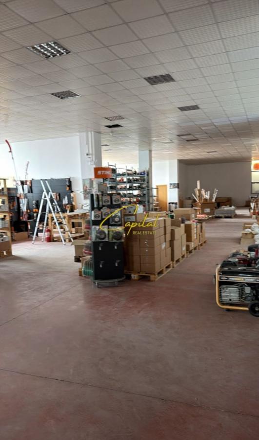 Kapanon me qira 1000 m2 autostrada tr-dr 4000 euro
