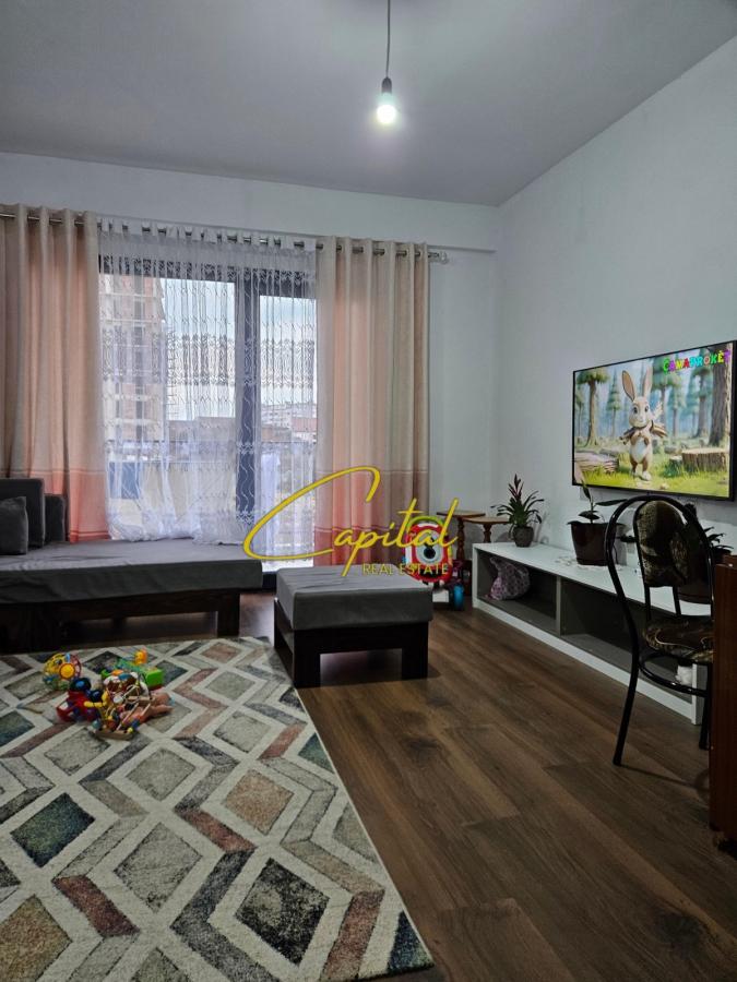 Shitet apartament 2+1+2 porcelani 162.000 euro