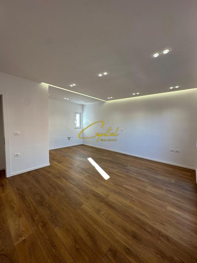 Shitet apartament 2+1 brraka 193.000 euro