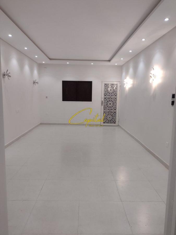 Dyqan me qira 55 m2 rruga bardhyl 100.000 leke