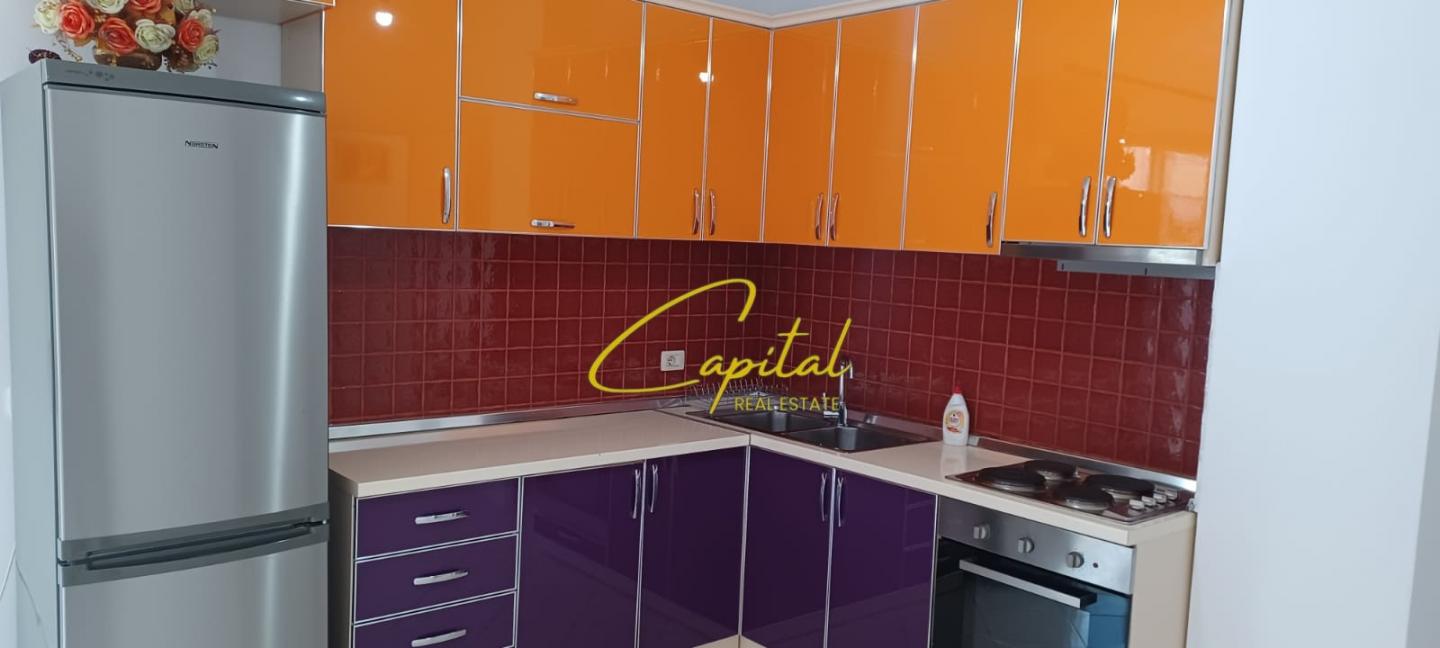 Apartament me qira 2+1+2 fresku 40.000 leke