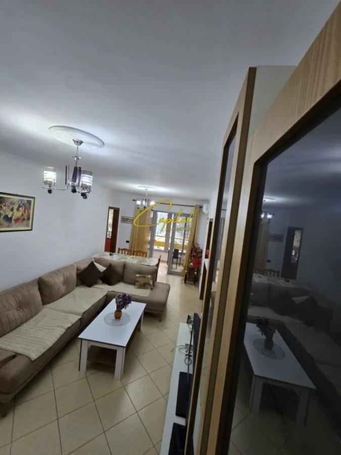 Apartament me qira 2+1 pallati me shigjeta 550 euro