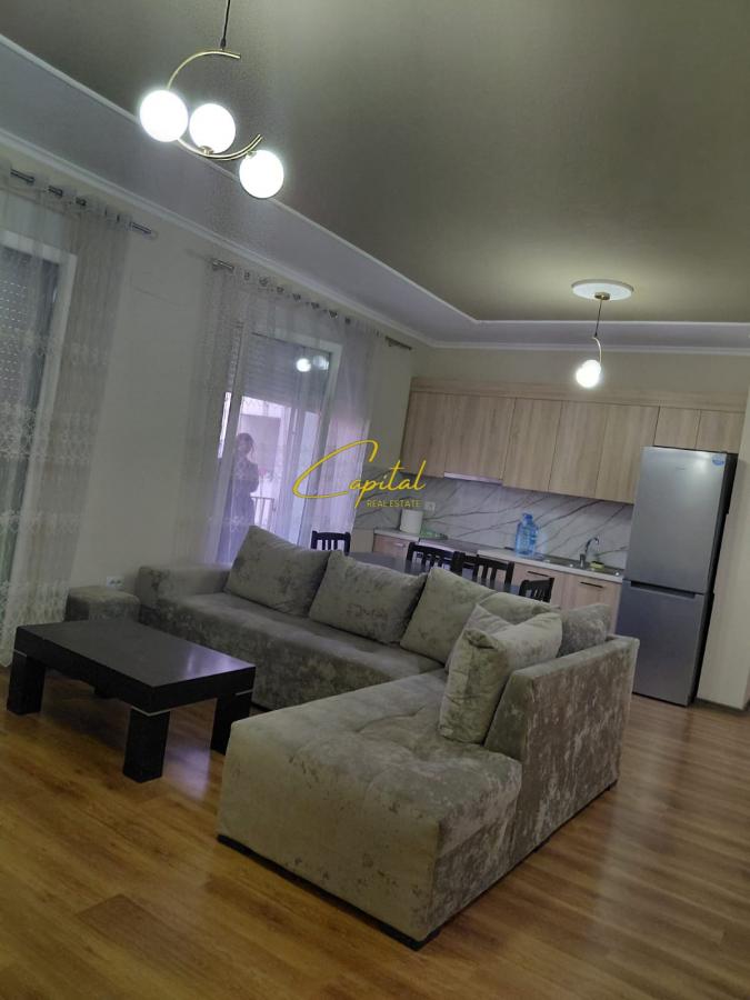 Apartament me qira 2+1 5 maji 55.000 leke
