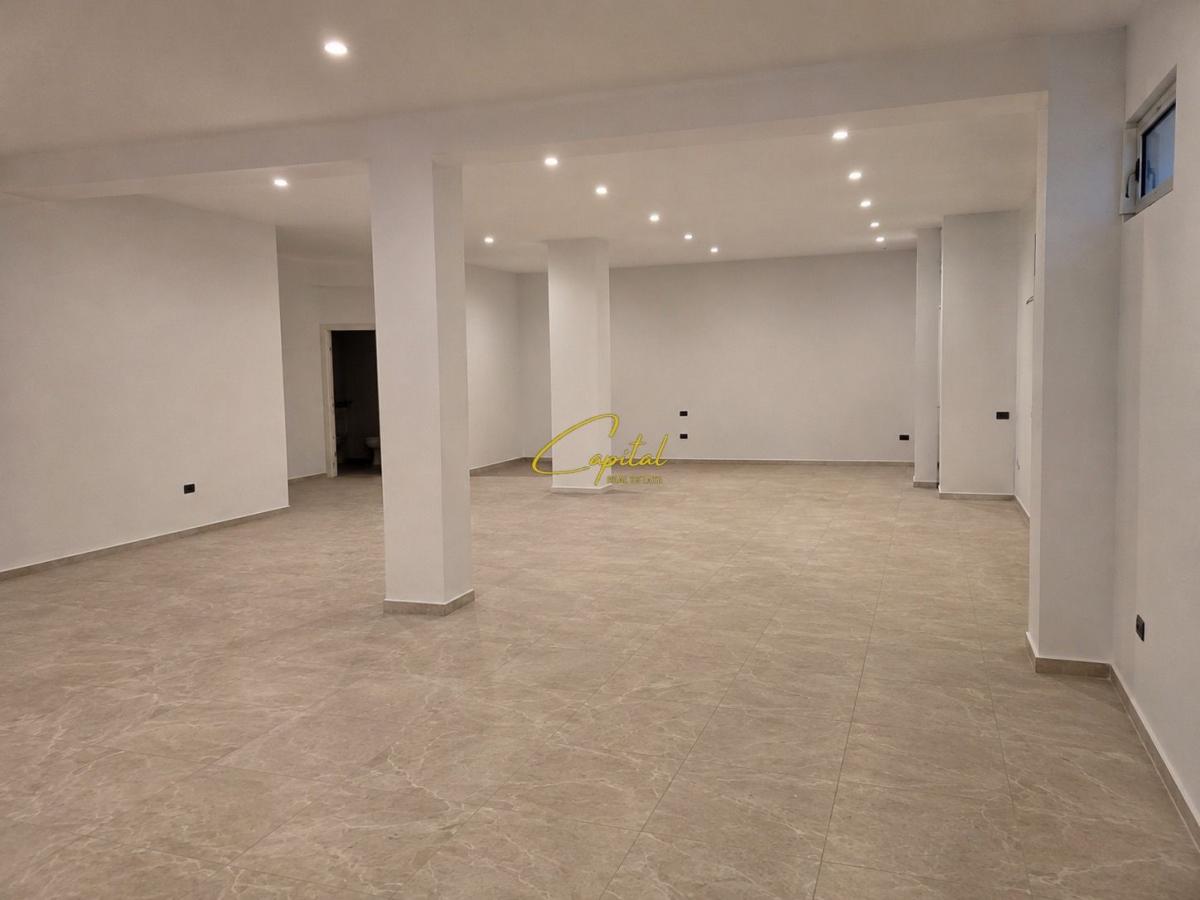 Dyqan me qira 90 m2 yzberisht 2000 euro