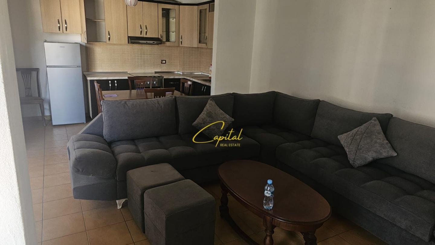 Apartament me qira 2+1 21 dhjetori 55.000 leke