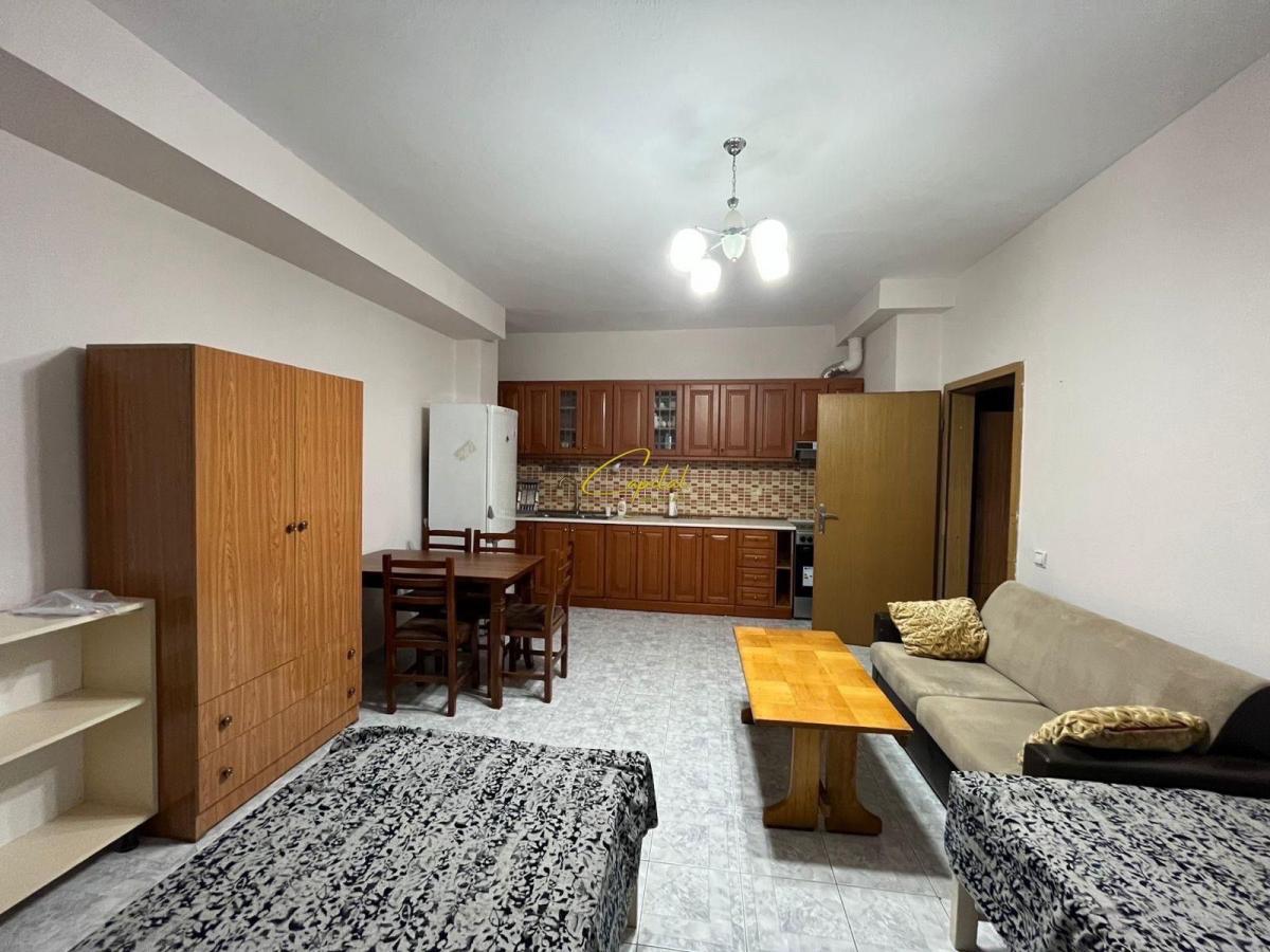 Garsoniere me qira 75 m2 vasil shanto 40.000 leke