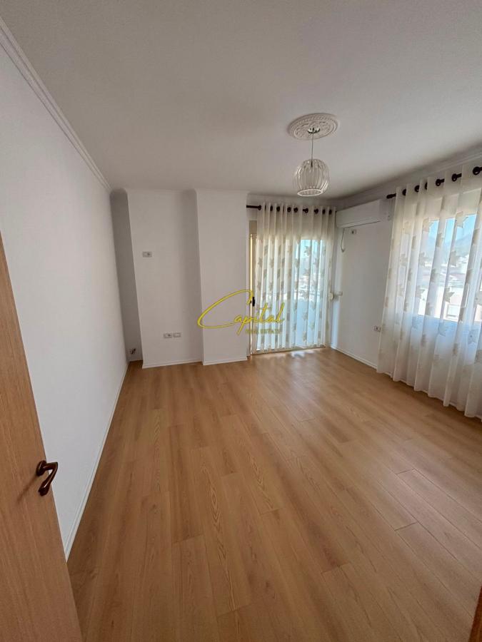 Shitet apartament 2+1 fresku 13.500.000 leke