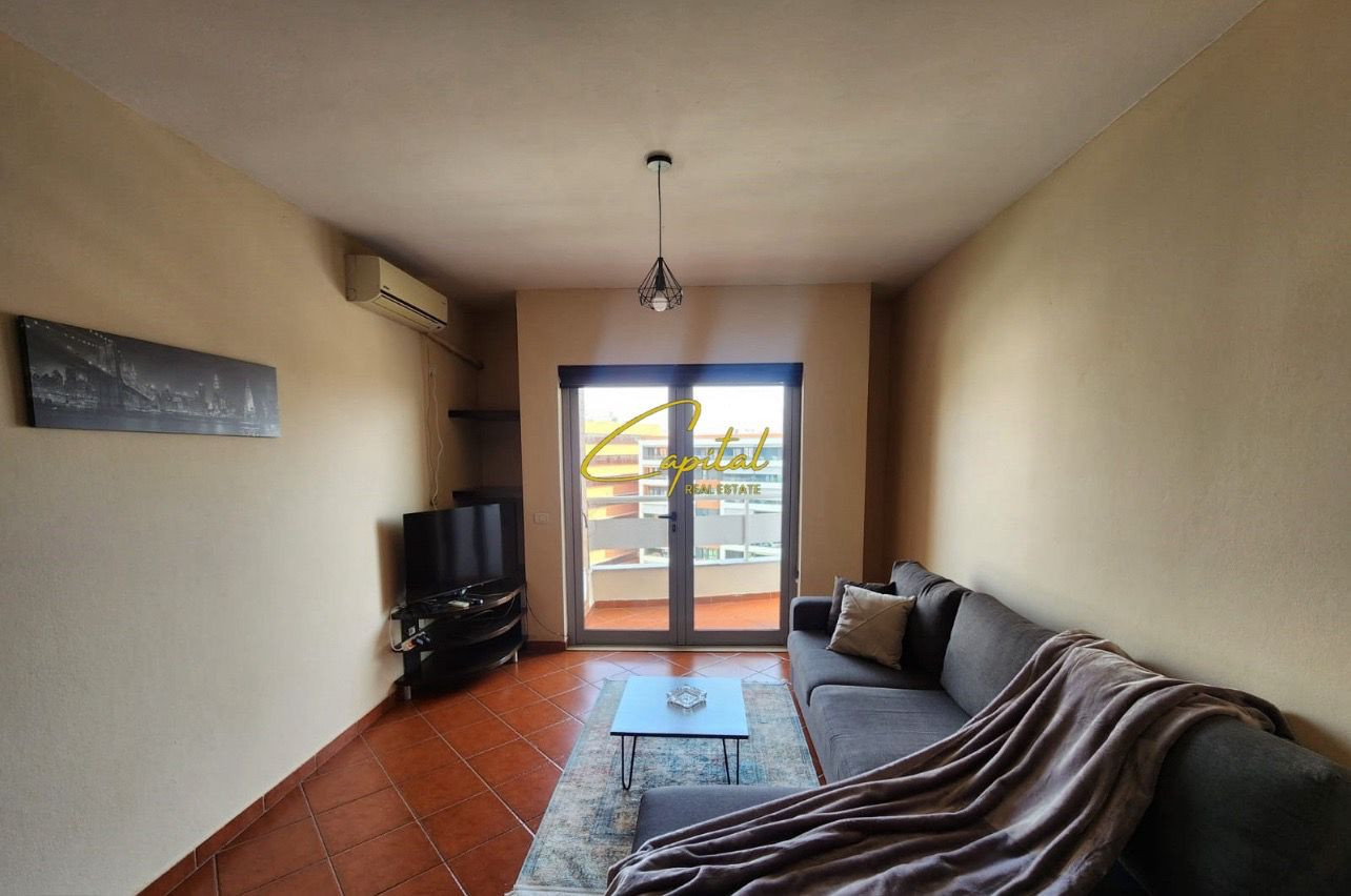 Apartament me qira 1+1 pallati me shigjeta 45.000 leke