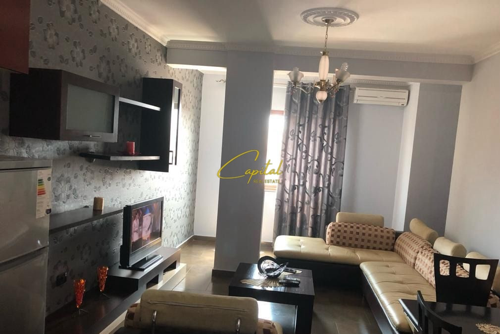 Apartament me qira 2+1 rruga e dibres 65.000 leke